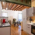 Romeohouse - With Wifi Apartament