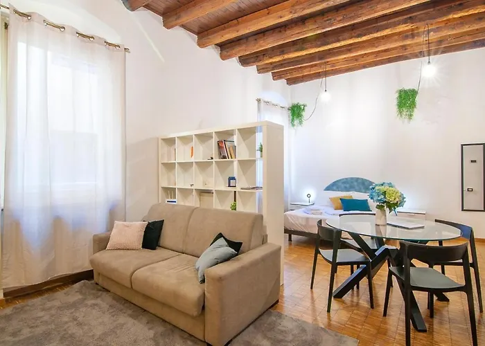 Romeohouse - With Wifi