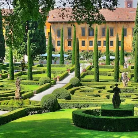 Romeohouse - With Wifi